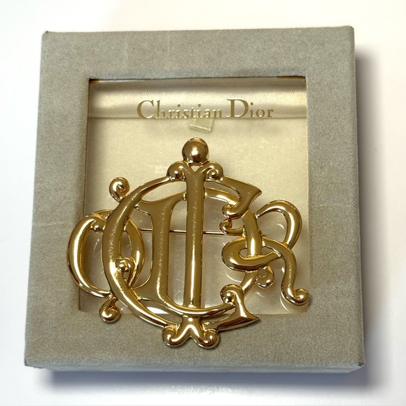 Vintage Christian Dior Gold Tone Crest Monogram Logo Brooch With Original Box - Picture 6 of 9
